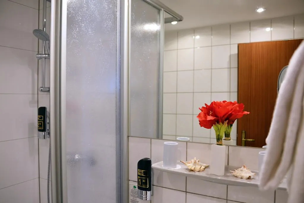 Hotel Italia Munich 3*,